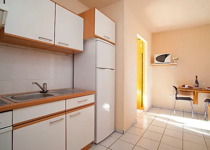 Studio Royal Delta-3 By Interhome